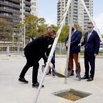 Acto de colocación de la primera piedra del edificio para pymes del Campus Diagonal-Besòs de Barcelona