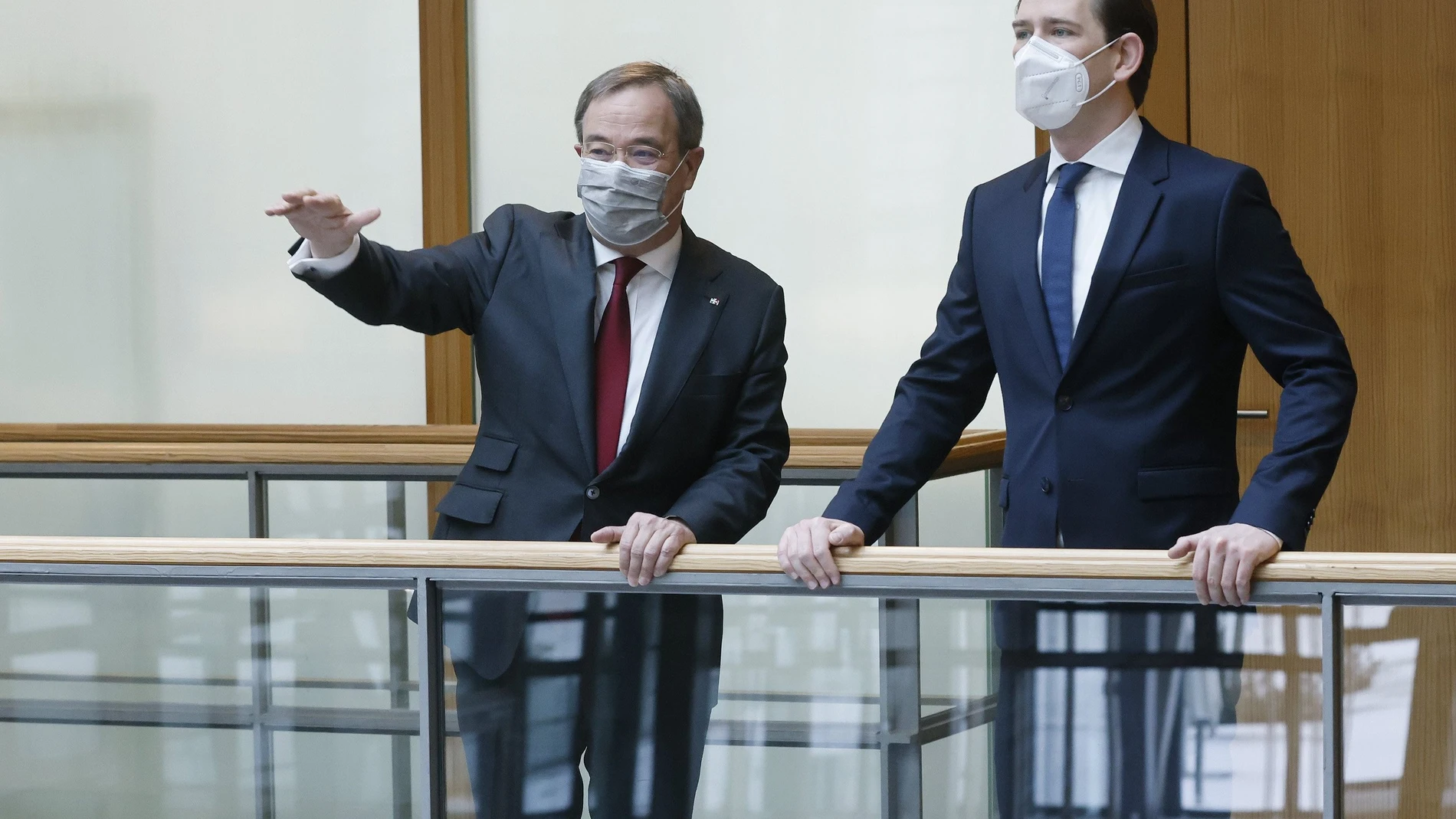 El líder de la CDU, Armin Laschet, recibe en Berlin al canciller austriaco, Sebastian Kurz