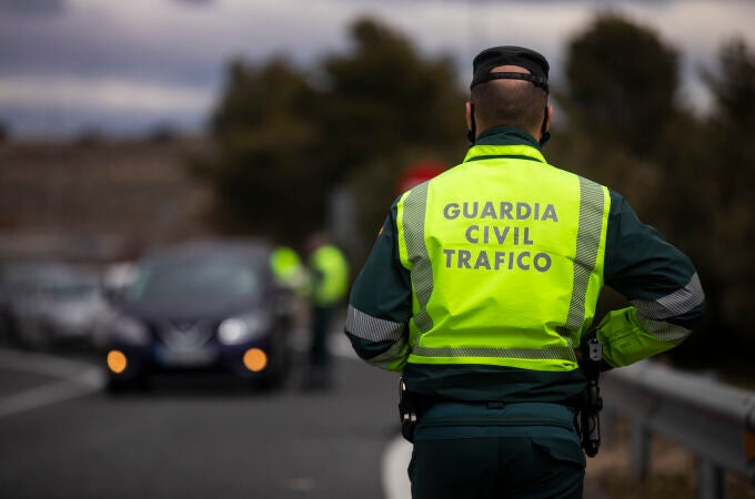 Cada año se ponen más de 100.000 multas por conducir sin carnet