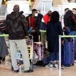 Pasajeros en el aeropuerto de Barajas