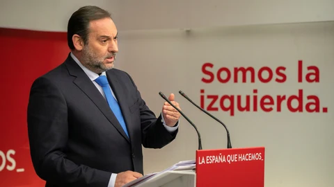 El ministro de Transportes, Movilidad y Agenda Urbana, José Luis Ábalos, en rueda de prensa tras la Ejecutiva del PSOE, ayer