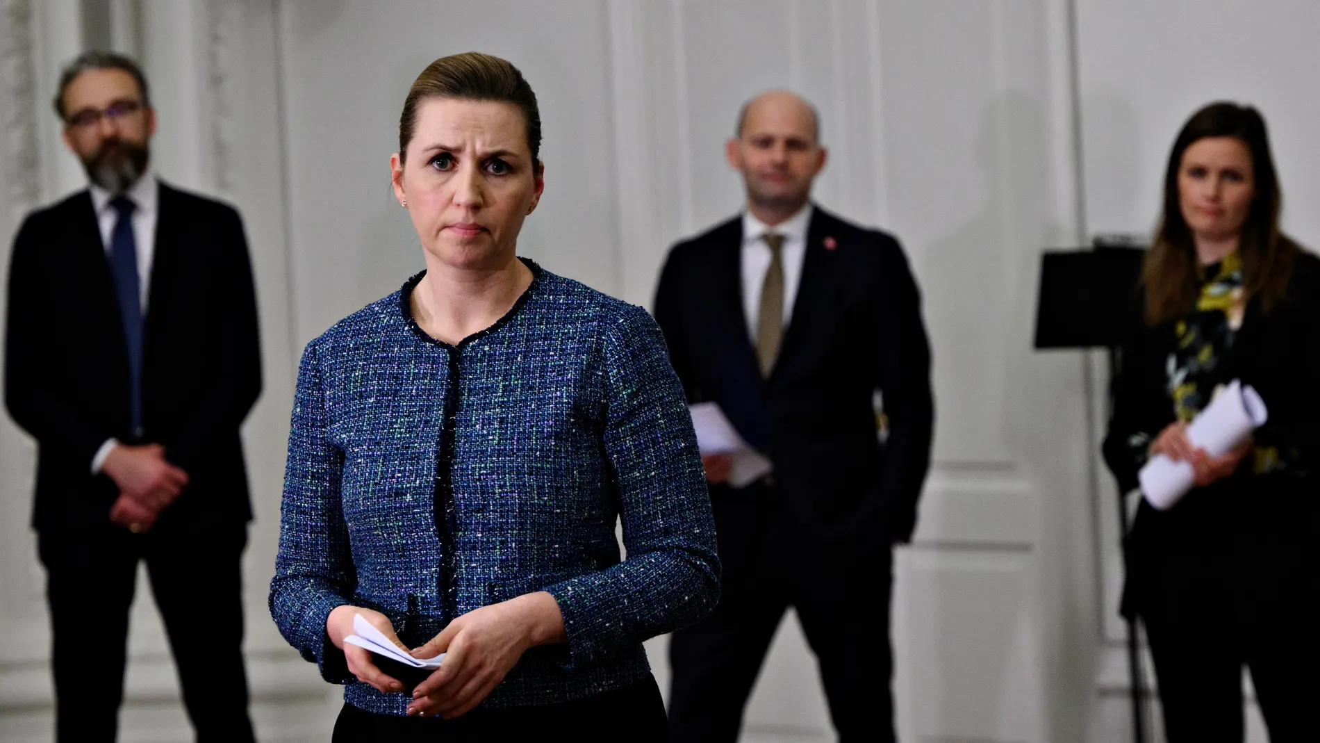 La primera ministra danesa, Mette Frederiksen, anunció anoche el acuerdo con el resto de partidos para levantar las restricciones a finales de mayo