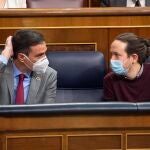 Pedro Sánchez y Pablo Iglesias, ayer en su última sesión de control al Gobierno juntos