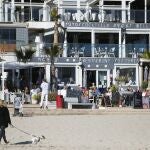 El turismo no se recuperará esta Semana Santa. En la imagen, playa de Paguera, en Calviá (Mallorca)
