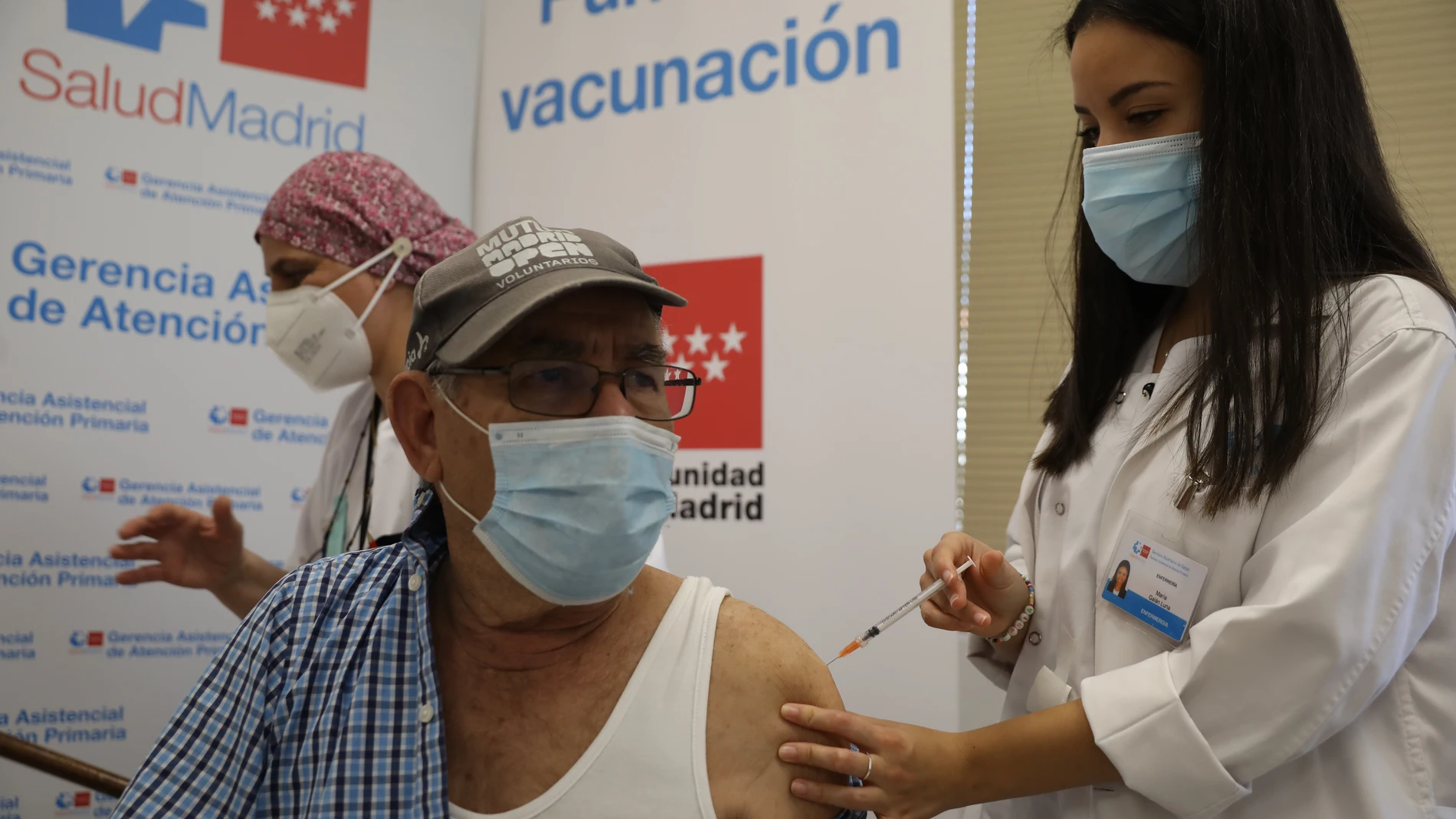Vacunación contra la Covid-19 a mayores de 80 años en el centro de salud de Soto del Real