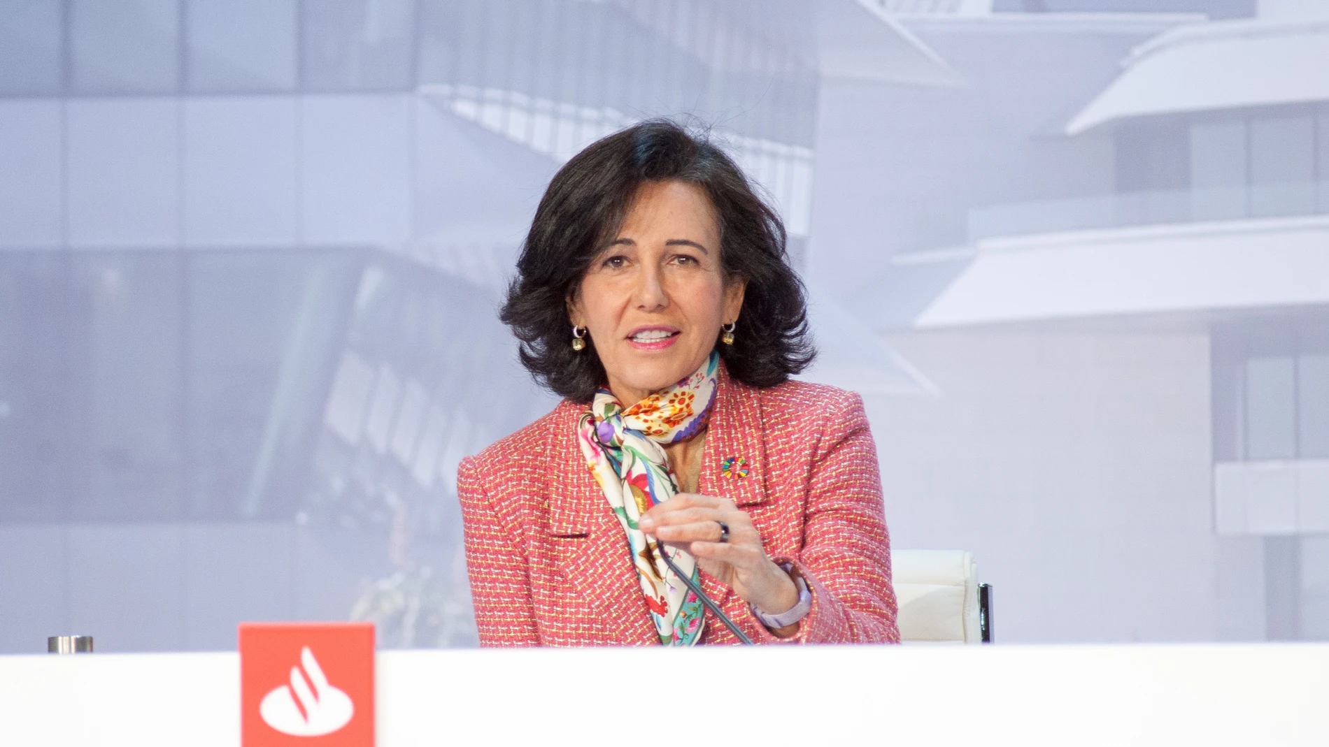 La presidenta de Banco Santander, Ana Botín, durante la junta general de accionistas de 2021 celebrada hoy