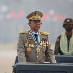 El general Aung Hlaing celebra el día de las Fuerzas Armadas en Naypyitaw, Myanmar