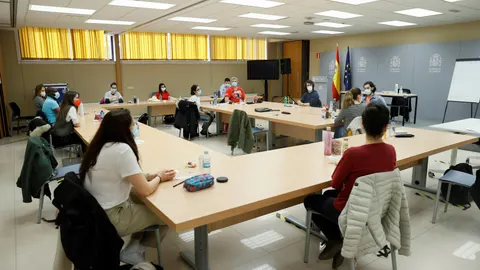 Varias de las personas que se presentaron al último examen convocado para acceder a las plazas ofertadas de Formación Sanitaria Especializada,