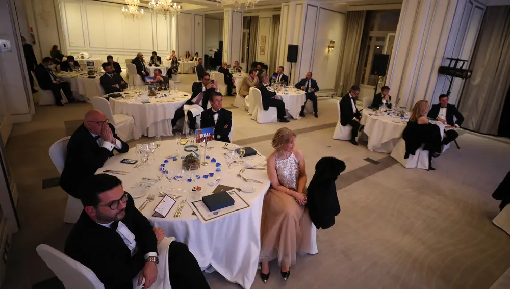Panorámica del salón Neptuno del Hotel Palace de Madrid donde se celebró la gala