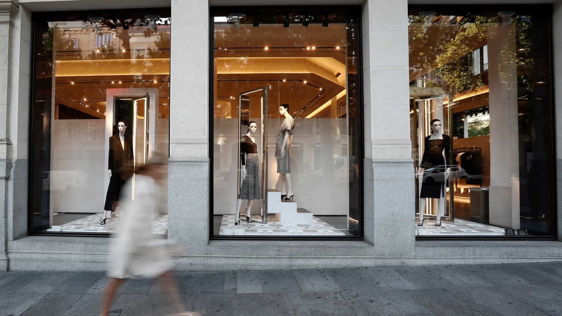 Vista de la fachada de una de las tiendas de la cadena Zara en Madrid