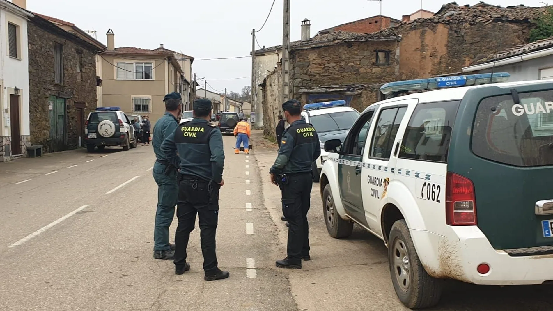 Agentes de la Guardia Civil buscan a un hombre de 72 años desaparecido en Figueruela de Arriba (Zamora)
