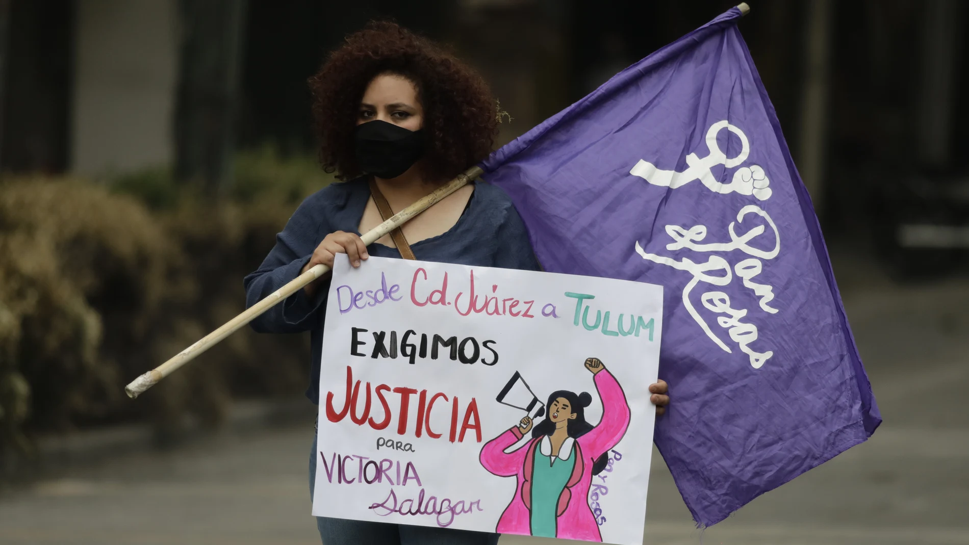 Una mujer pide justicia en Quintana Roo el pasado lunes