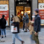 Comercios en liquidación y de rebajas en el centro de Madrid