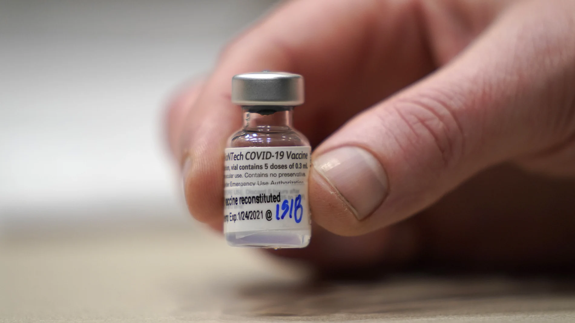 Vial de la vacuna de Pfizer contra la Covid-19