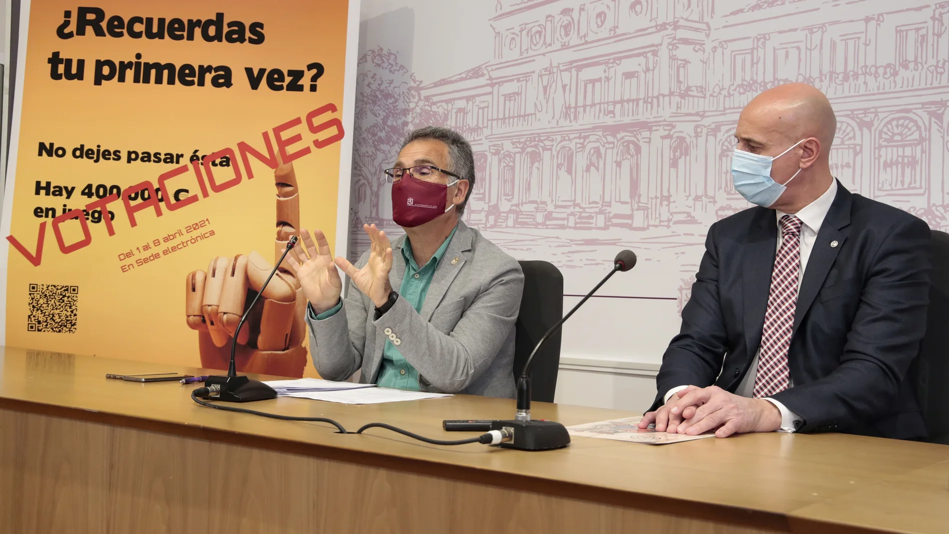 El alcalde de León, José Antonio Diez, y el concejal de Participación Ciudadana, Nicanor Pastrana, detallan en rueda de prensa los presupuestos participativos