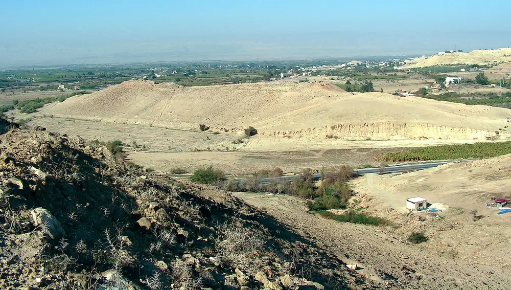 Vista del Valle del Jordán desde el sitio arqueológico de Tall el-Hammam, donde se piensa que pudo estar una de las dos ciudades.