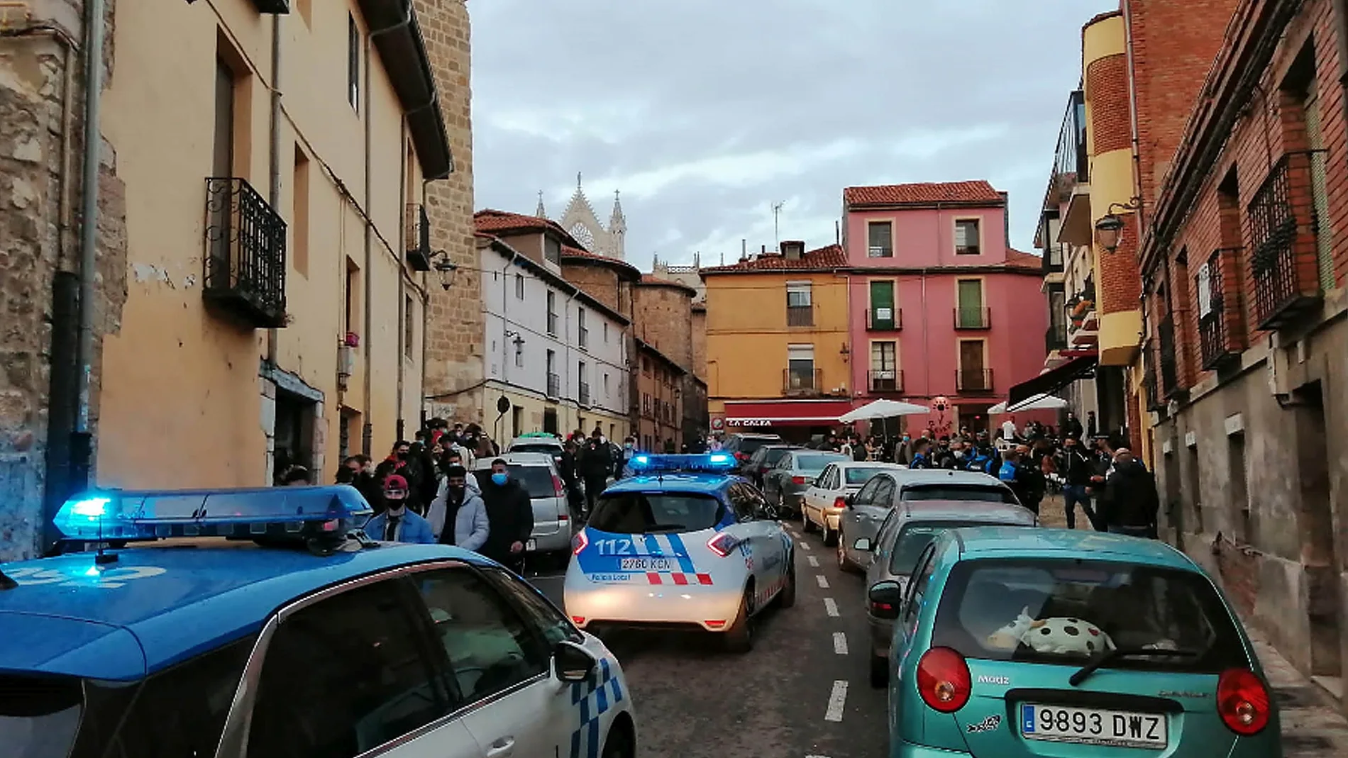 Controles de la Policía de León en la calle Badillo