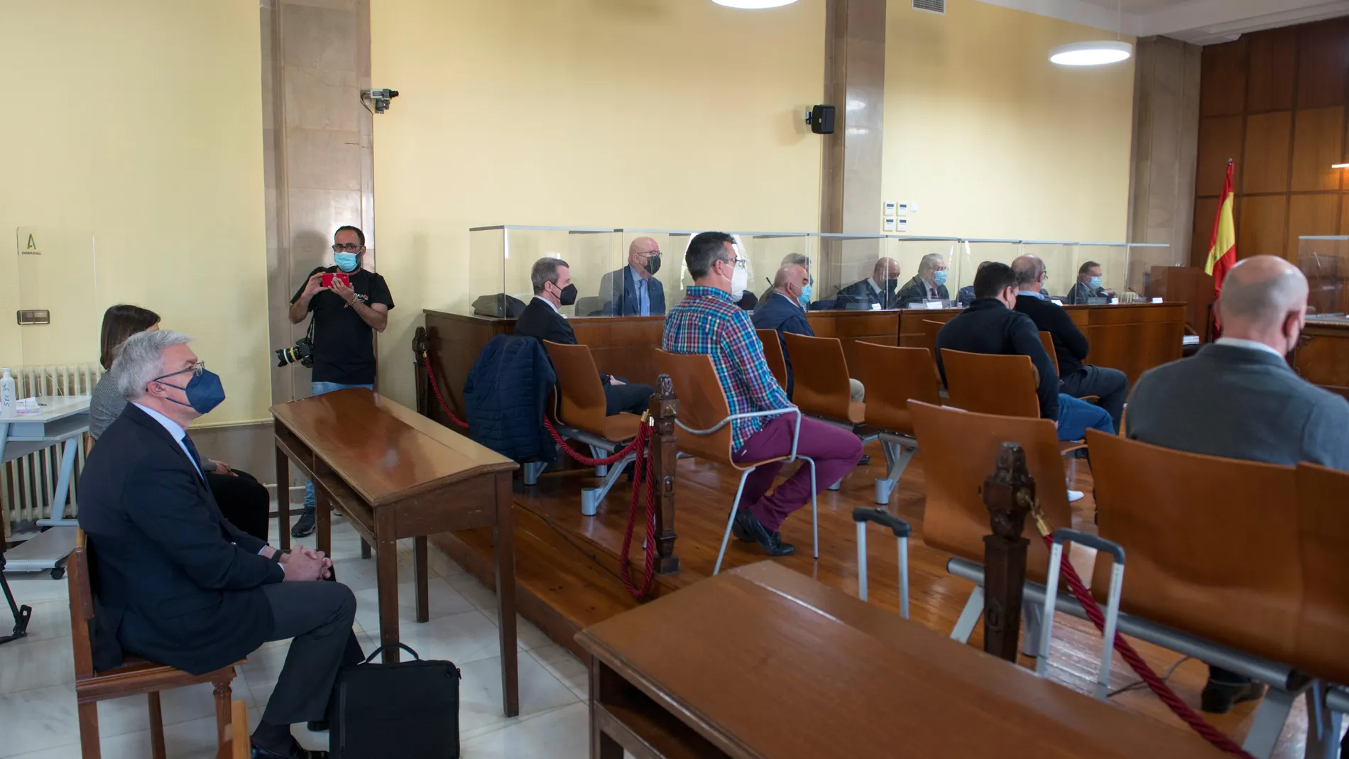 El ex alcalde de Jaén y ex secretario de Estado de Hacienda, José Enrique Fernández de Moya, en la Audiencia de Jaén
