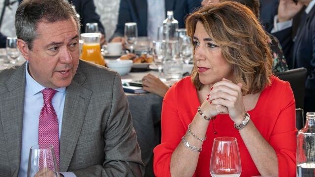 En la imagen, los socialistas Juan Espadas y Susana Díaz