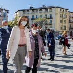 La ministra Reyes Maroto junto a la alcaldesa de Segovia, Clara Luquero, y el delegado del Gobierno, Javier Izquierdo, antes de la presentación del proyecto