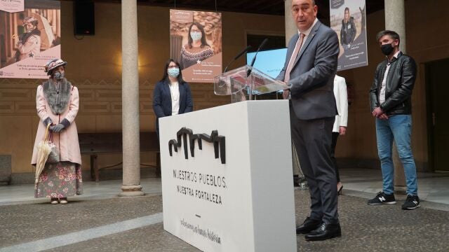 El presidente de la Diputación de Segovia, Miguel Ángel de Vicente, presenta la campaña "Nuestros pueblos, nuestra fortaleza"