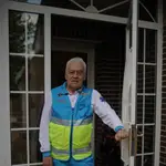 MADRID.08/04/2021.Pablo , enfermero jubilado del summa .voluntario para poner vacunas . Rubén Mondelo