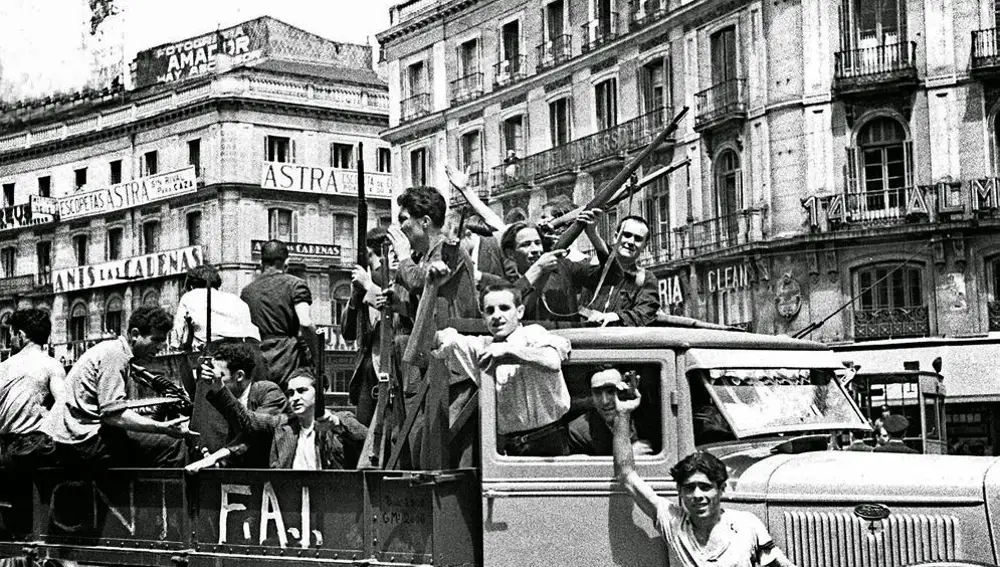 Camión de milicianos de la FAI en los primeros días de la guerra