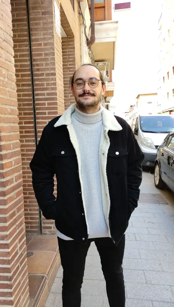 César (23 años, Burgos)