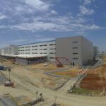 Aspecto de las obras del centro logístico de Amazon que Dragados está construyendo en Sevilla