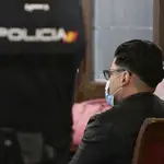 El acusado del &quot;crimen del Barrio de La Sal&quot;, en el banquillo de los acusados en la audiencia provincial de León
