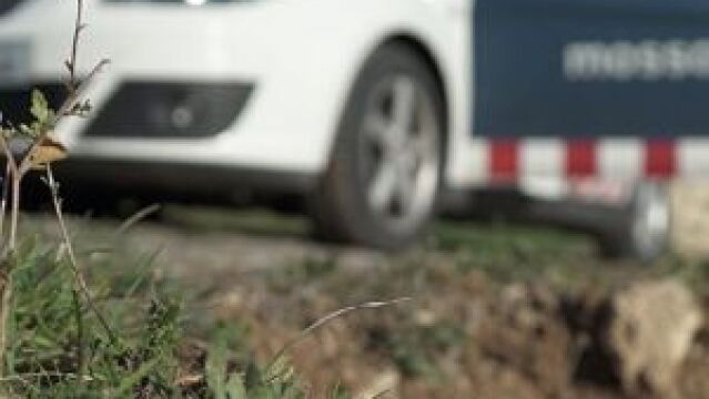 El coche estaba aparcado en una de las calles de la localidad de Roses