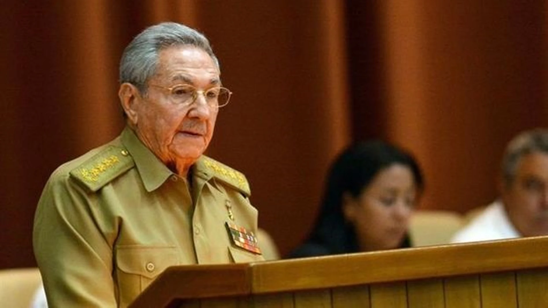 Raúl Castro anuncia su retirada al frente del Partido Comunista de Cuba