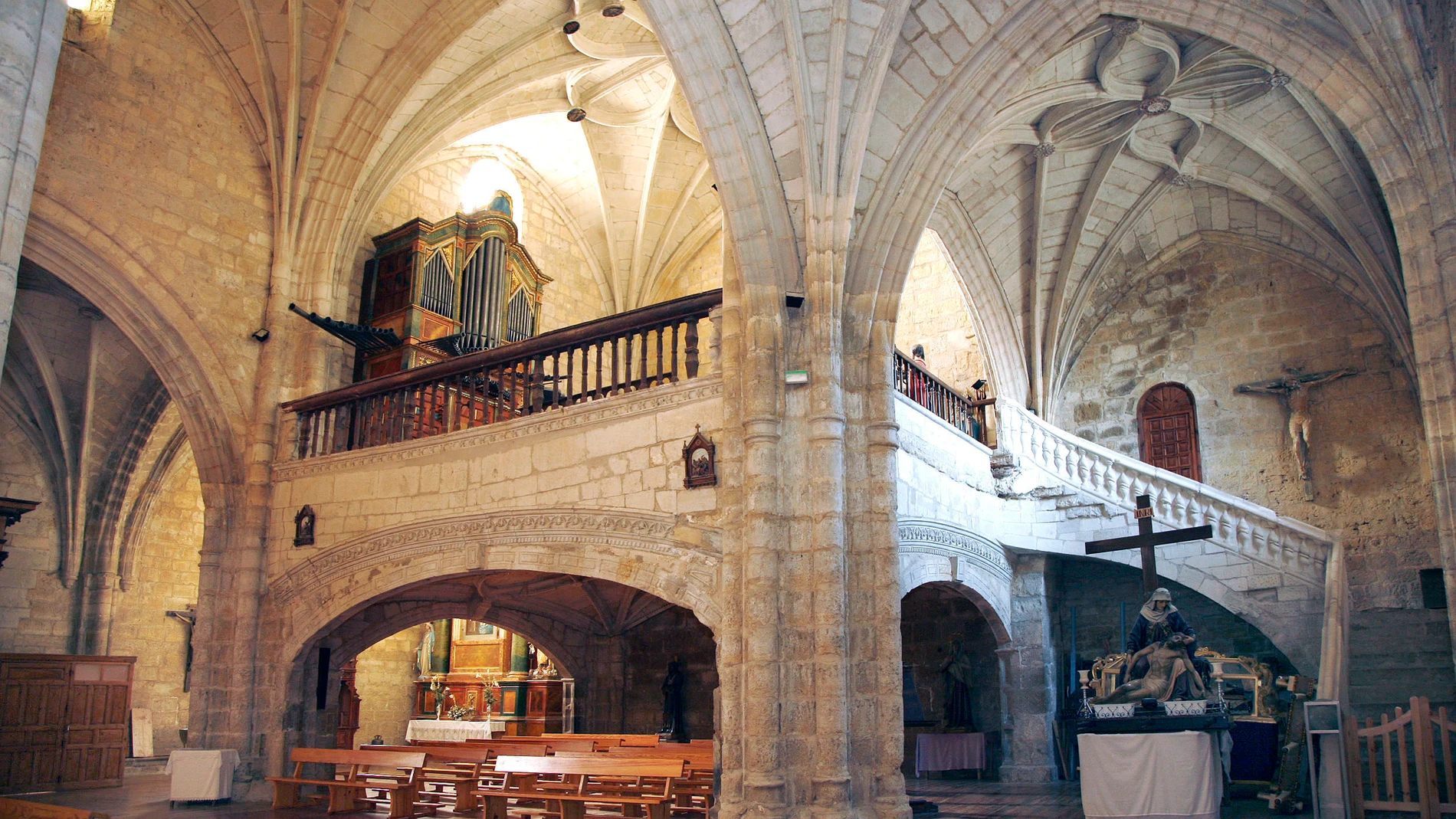 Iglesia de San Pedro de Frómista (Palencia) durante se celebrarán la entrega de los Premios Castilla y León