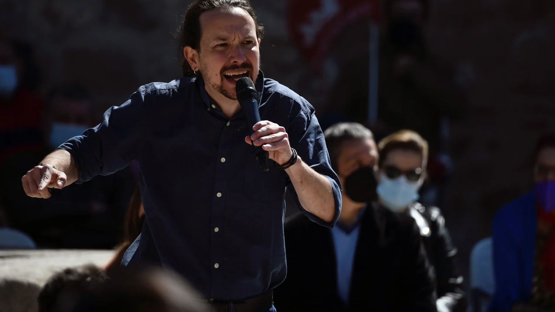El candidato de Podemos a la Comunidad de Madrid, Pablo Iglesias, en un acto de precampaña en Alcalá de Henares.