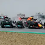  Fórmula 1: Victoria de Max Verstappen en Imola; Carlos Sainz, 5º