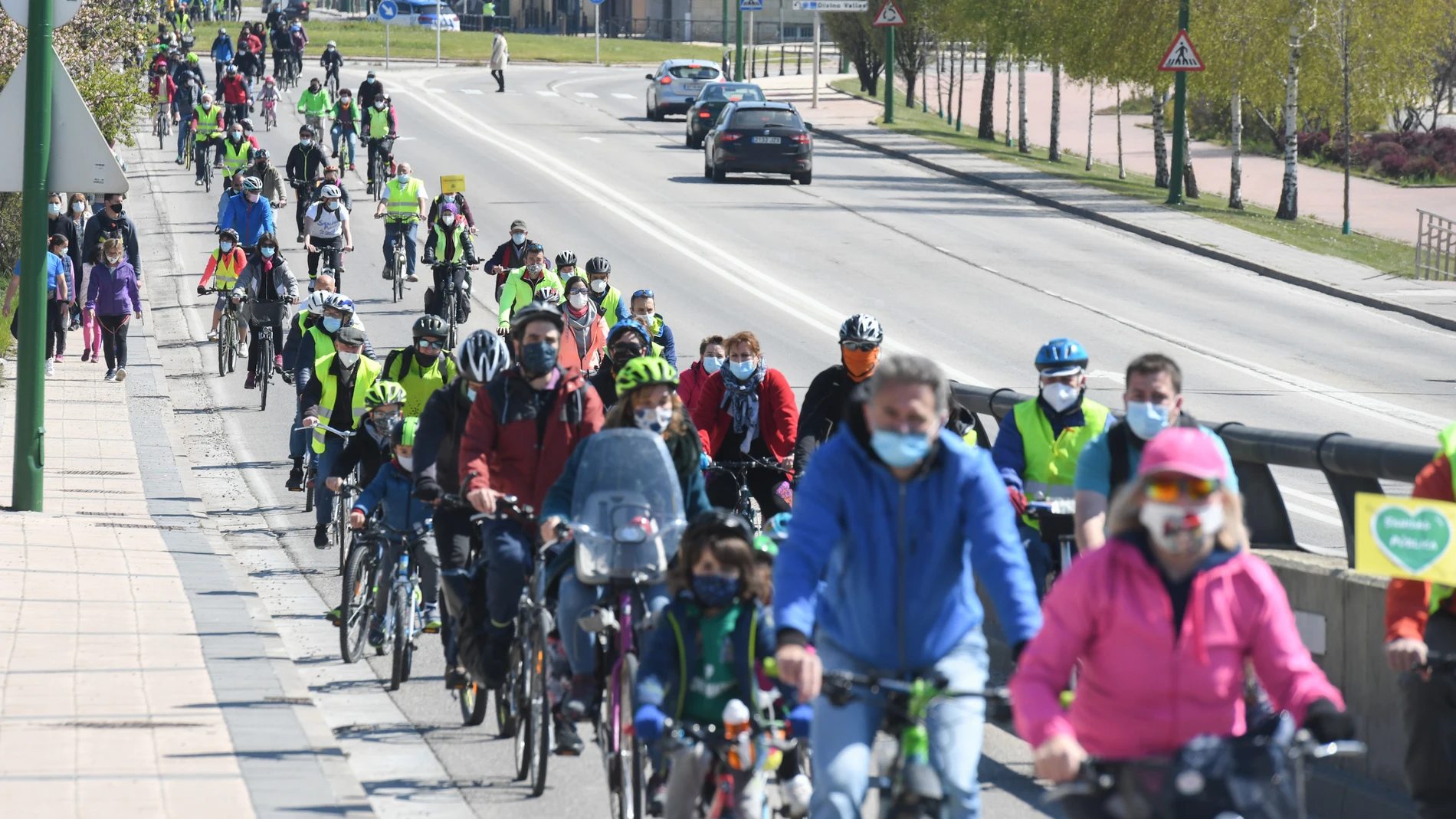 Bicicletada por la reapertura del Hospital Divino Valles