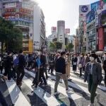 Gente caminando en Shibuya, en Tokio