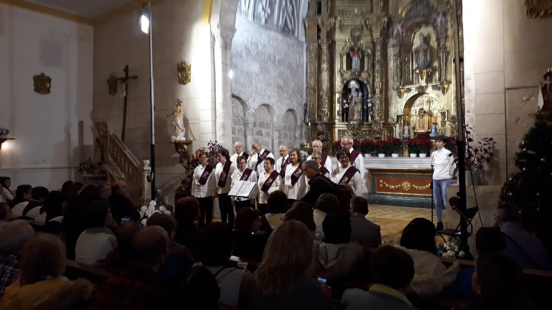 Coro participante en las "Aulas para Convivir Cantando" de la Diputación de Segovia