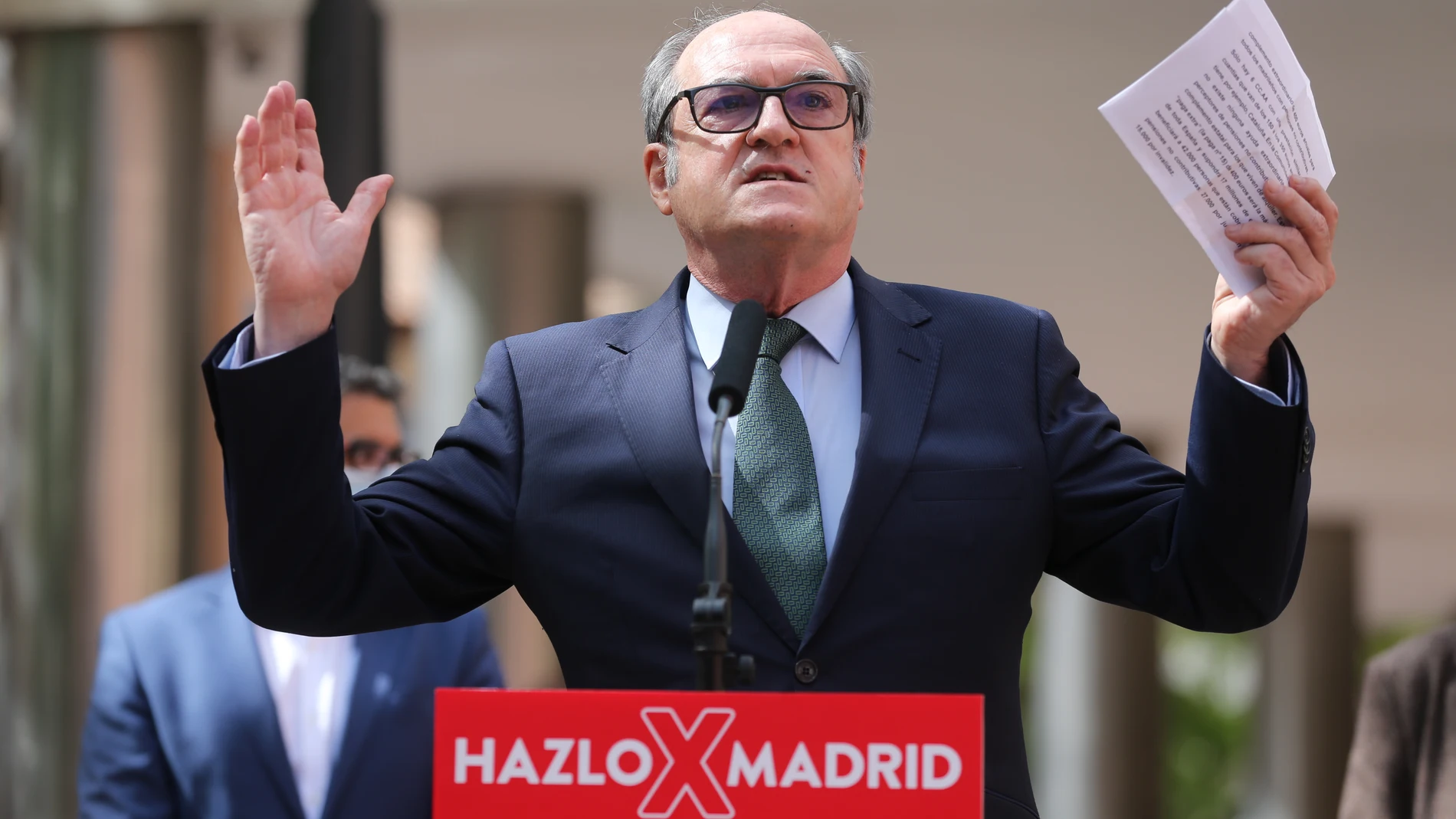 El candidato del PSOE a la Presidencia de la Comunidad de Madrid, Ángel Gabilondo, interviene durante un acto campaña en Alcobendas, Madrid, (España)