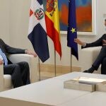 El presidente de República Dominicana, Luis Abinader, se reúne con el primer ministro de España, Pedro Sánchez, en el Palacio de la Moncloa hoy