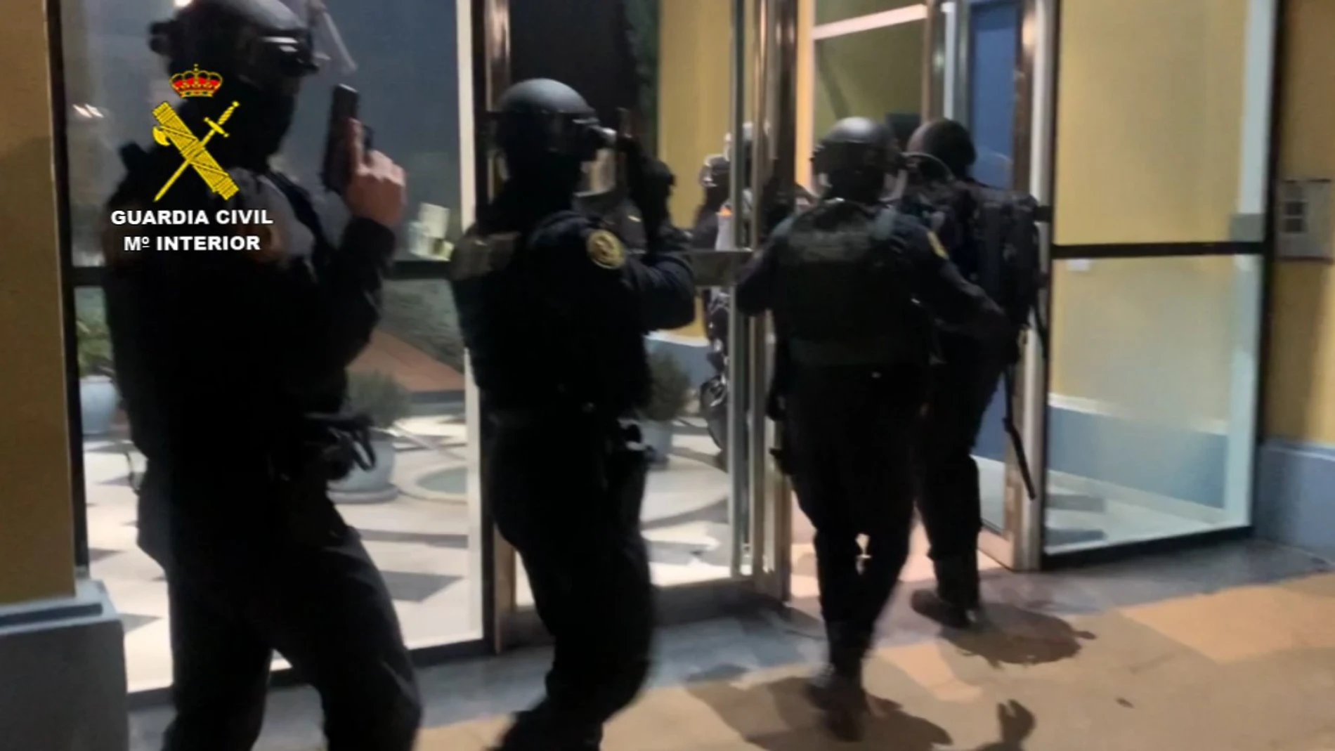 Imagen del operativo de la Guardia Civil