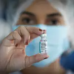  Cientos de vacunas de AstraZeneca terminan en la basura en Suecia tras el rechazo de decenas de pacientes