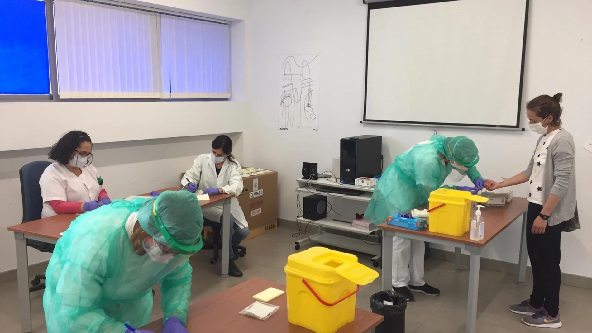 Realización de test covid.