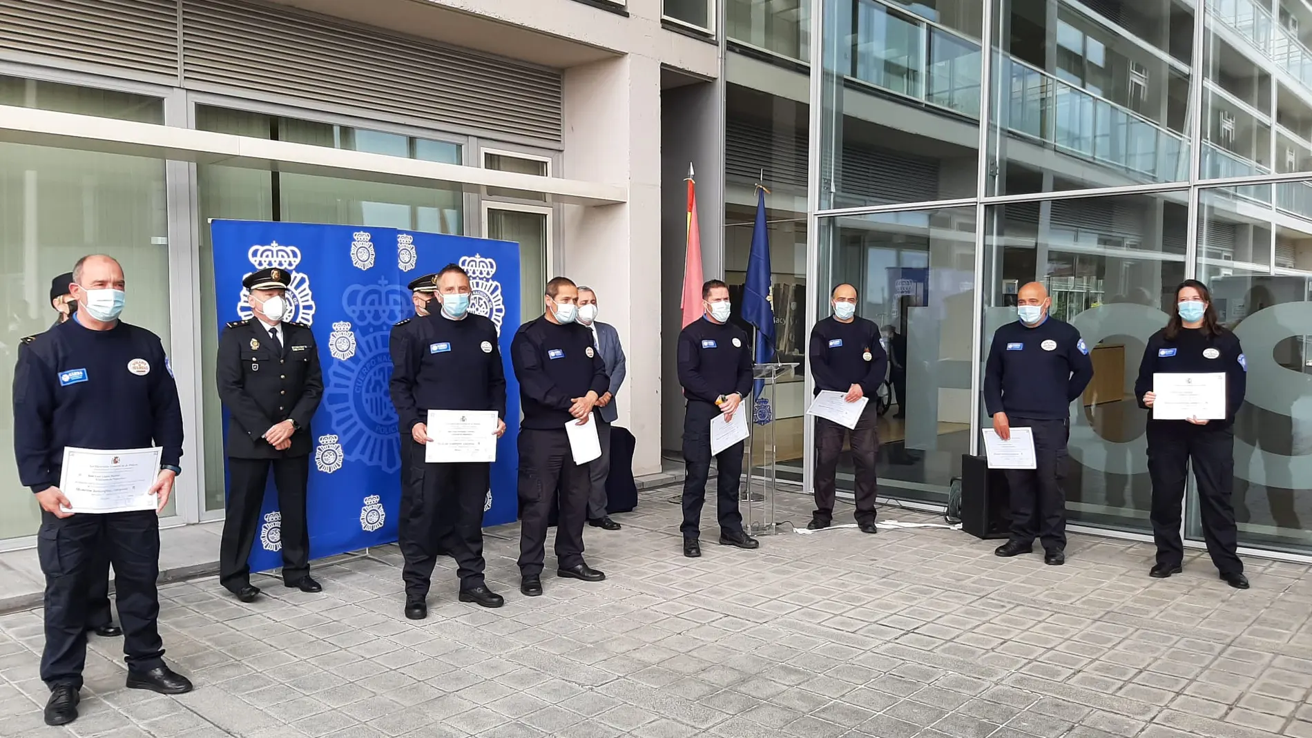 Distinguidos en Burgos siete vigilantes de seguridad privada por sus servicios durante la pandemia