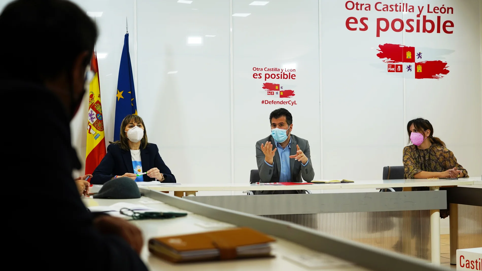 El secretario regional del PSOE, Luis Tudanca, durante la reunión con el sindicato UGT
