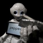 Imagen de un robot Pepper de 2015, previo a las implementaciones de Chella y Pipitone.