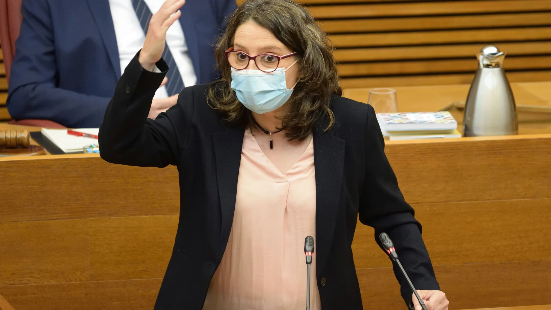 Mónica Oltra, hoy en Les Corts, ha criticado al Tribunal que ha condenado a su exmarido por abuso sexual, a la Fiscalía y al grupo de menores de la Policía Nacional.