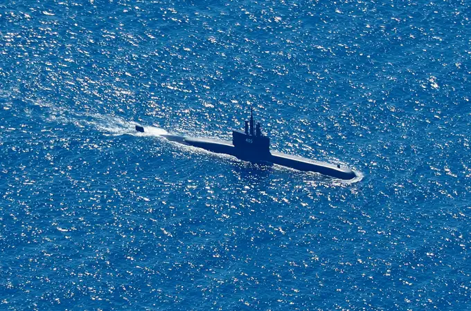 Búsqueda a contrarreloj del submarino: Indonesia solo tiene 24 horas para salvar a los 53 tripulantes