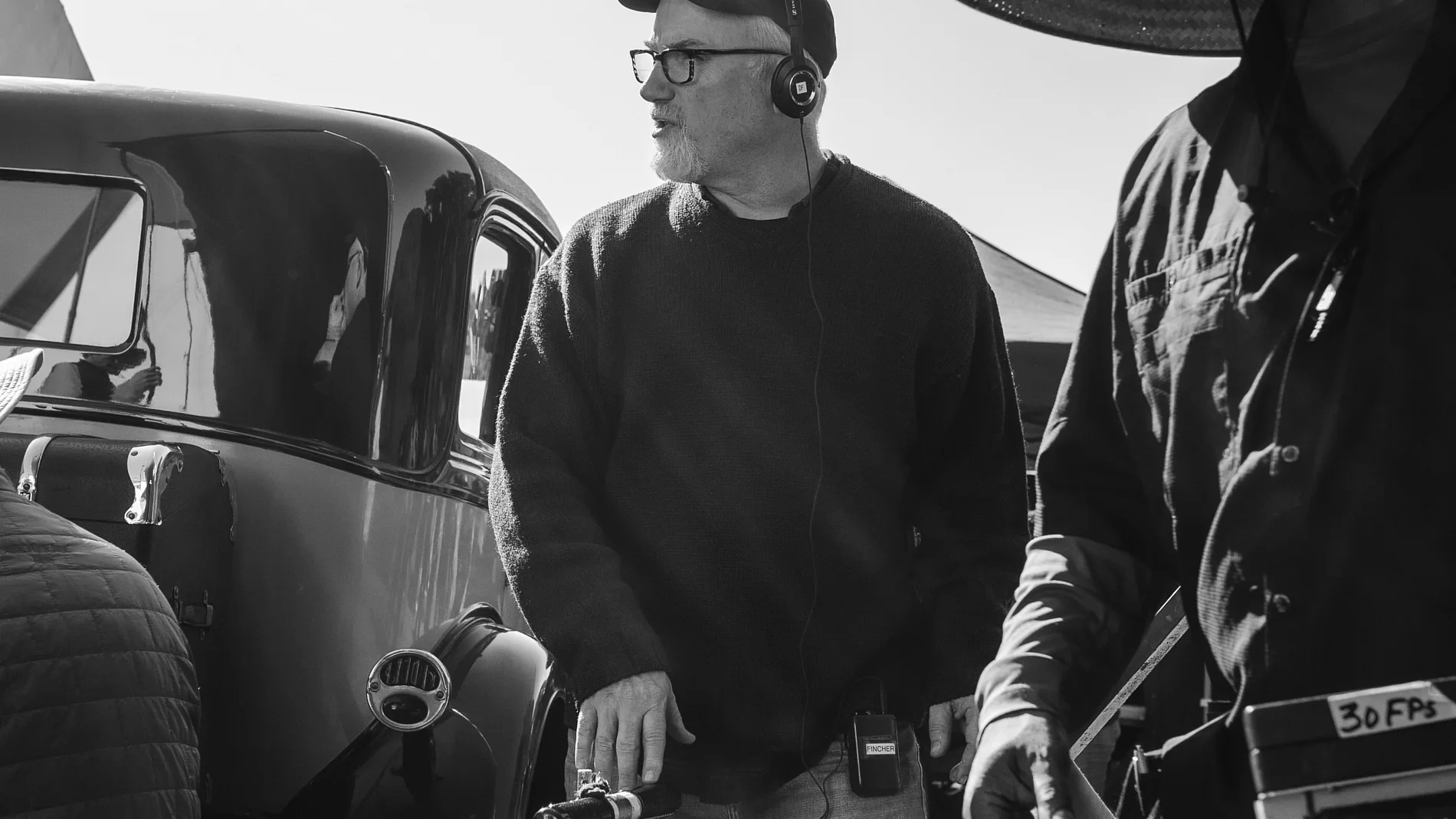 David Fincher en el set de"Mank." (Gisele Schmidt/Netflix via AP)