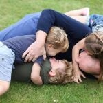 El duque de Cambridge, con sus hijos George, Charlotte y Louise